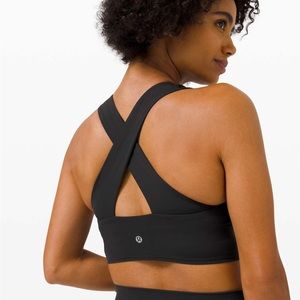 Lululemon Forward Fold Bra *Light
Support C/D Cup in Black